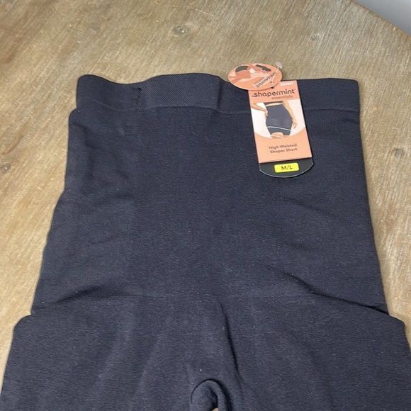 Shapermint Essentials High Waisted Shaper Shorts Black Size M/L - Picture 5 of 14